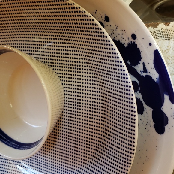 Royal Doulton Pacific Splash Two Place Settings - Picture 7 of 9